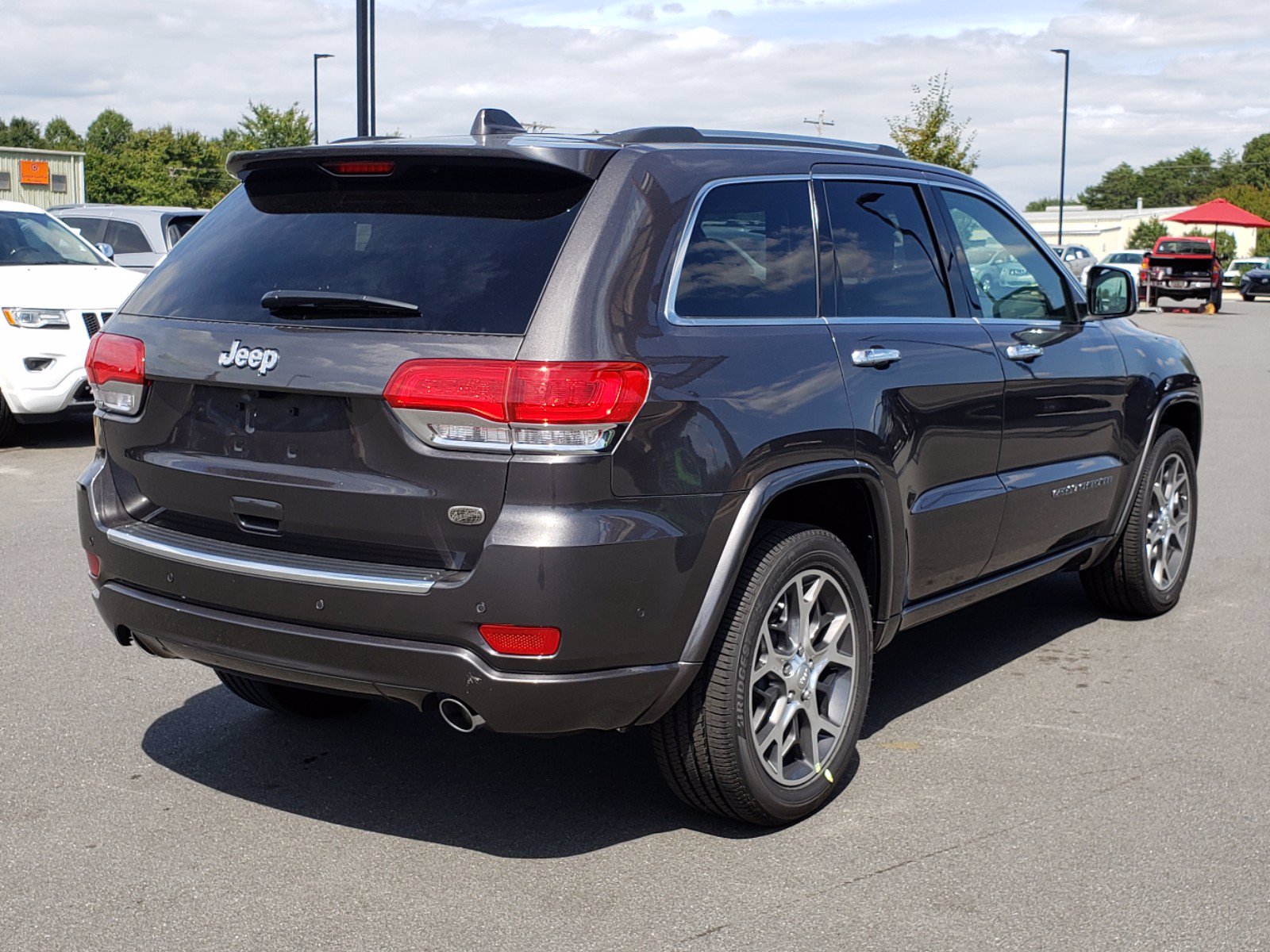 New 2020 JEEP Grand Cherokee Overland With Navigation