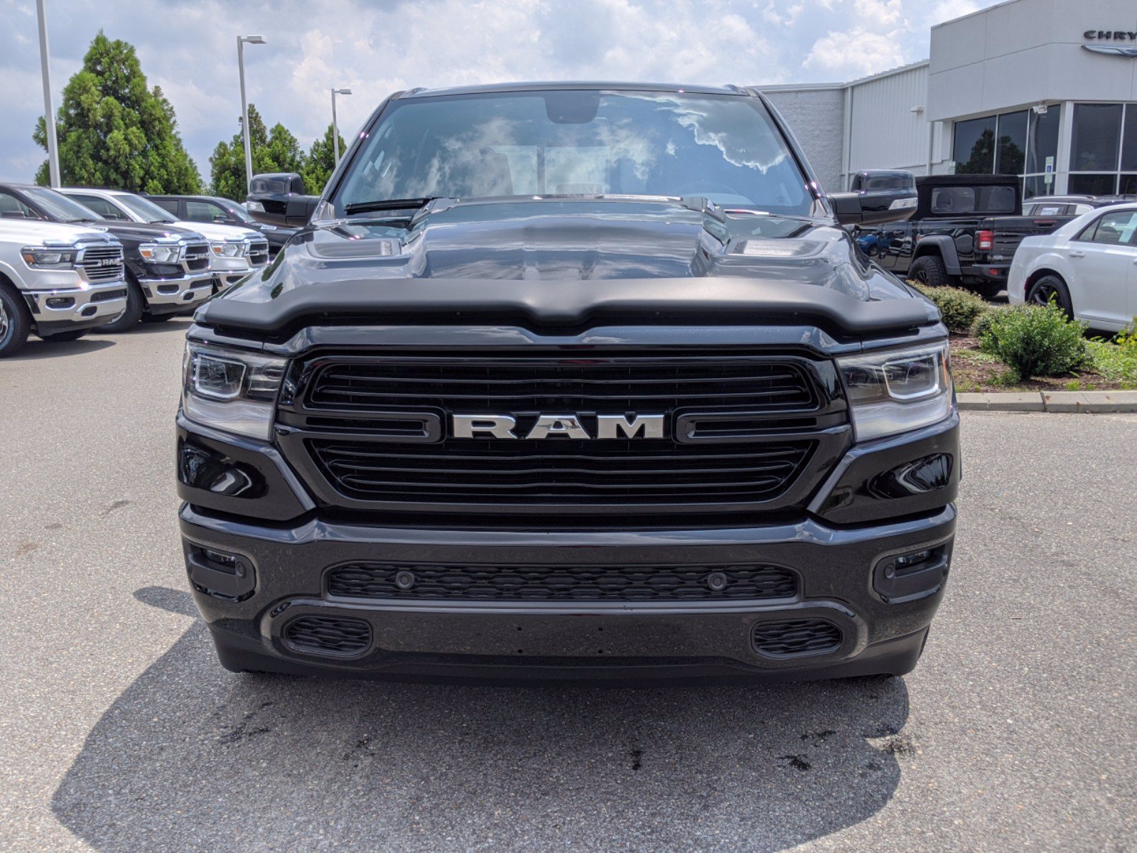 New 2020 RAM 1500 Laramie With Navigation