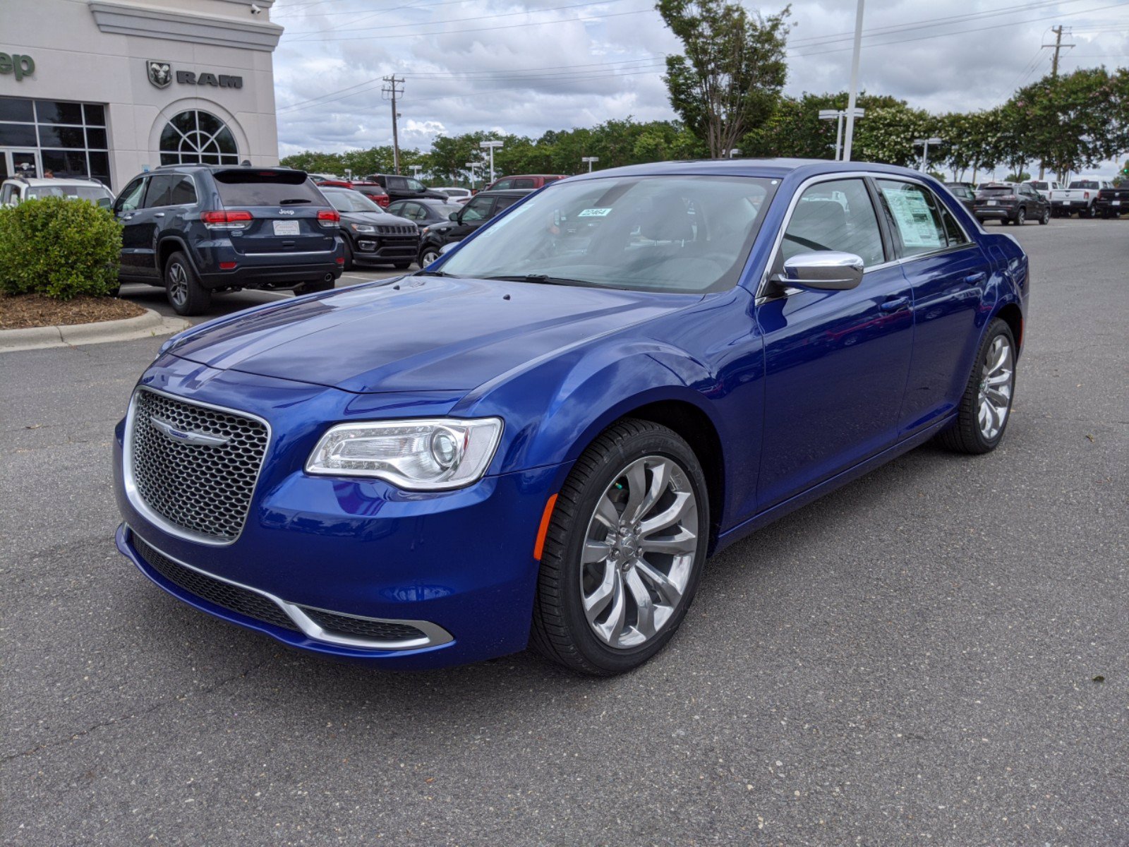 New 2020 CHRYSLER 300 Touring RWD Sedan