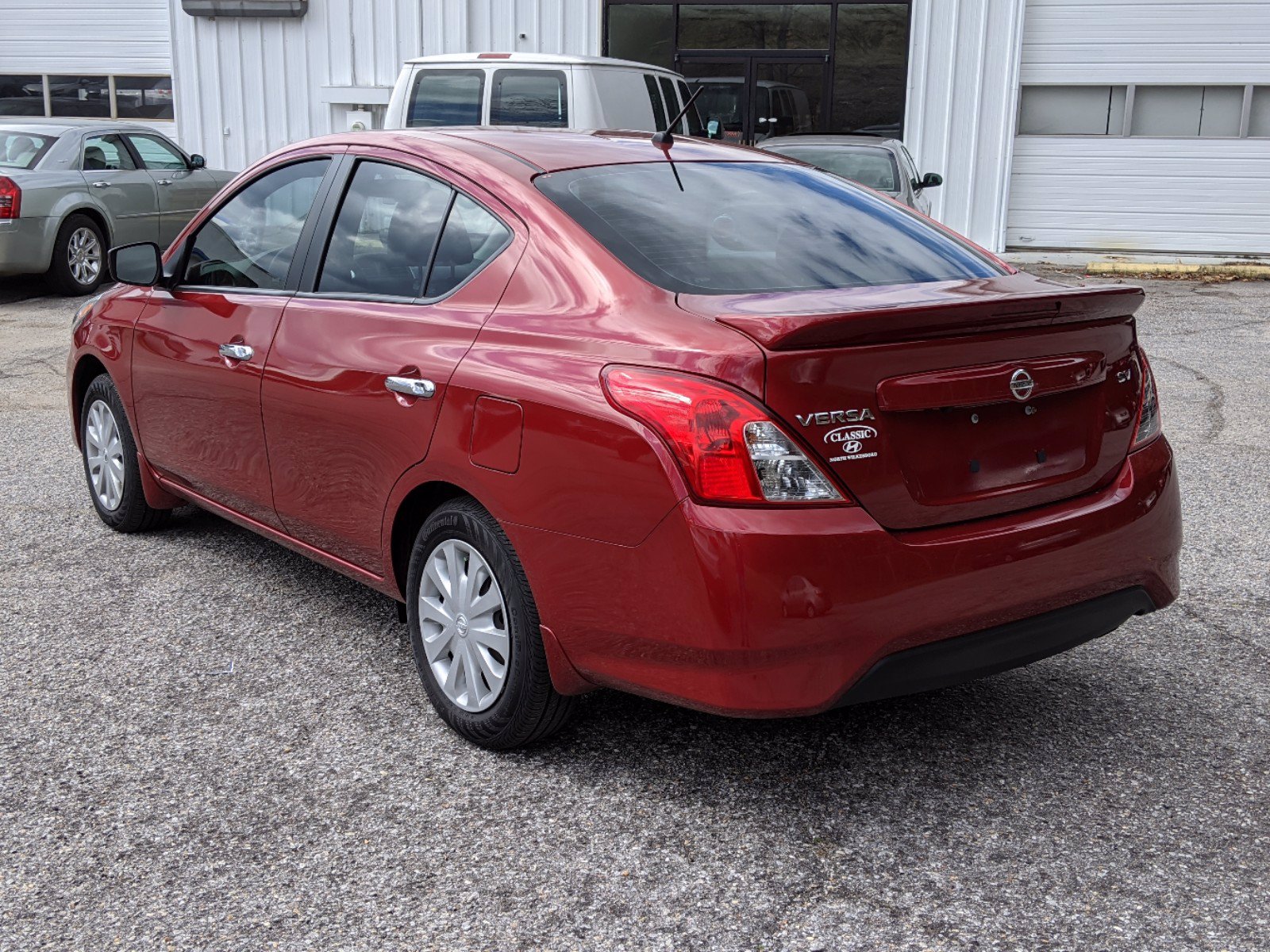 Pre-Owned 2019 Nissan Versa Sedan SV FWD 4dr Car