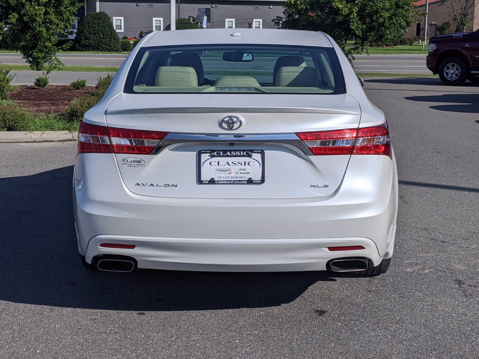 Pre-Owned 2014 Toyota Avalon XLE Touring With Navigation